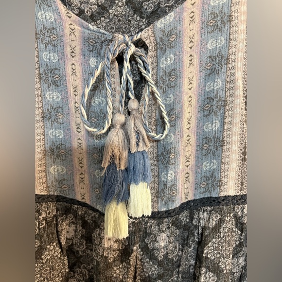 Knox Rose Boutique Dress Blue/Gray/Tan with Tassles Women's Size Medium - Picture 5 of 7